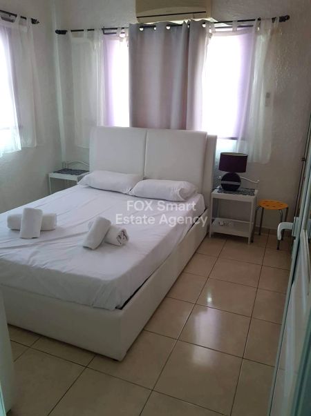 בית דו משפחתי למכירה