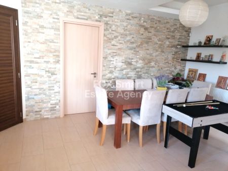 Dom bliźniak na sprzedaż