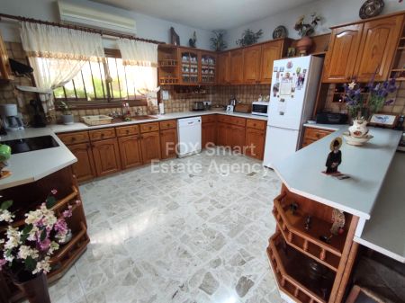 Semi-detached House for sale