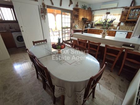 Semi-detached House for sale