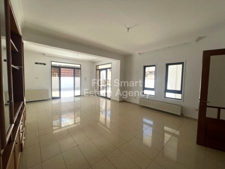 Semi-detached House for sale