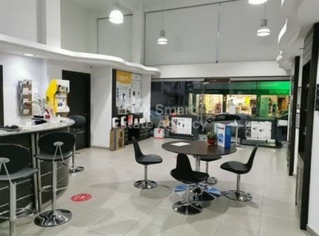 Vente au détail à vendre