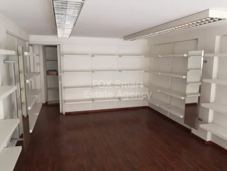 מסחר להשכרה