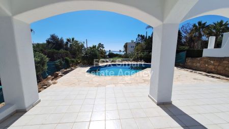 Βίλα προς ενοικίαση