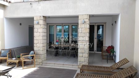 Βίλα προς ενοικίαση