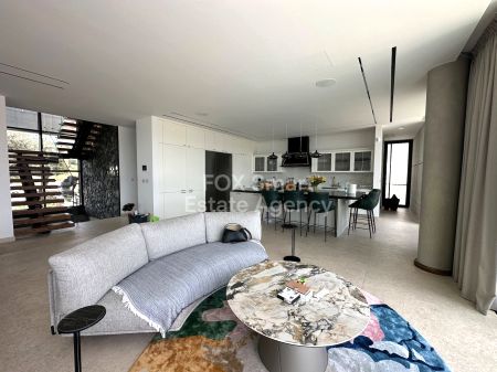 וילה למכירה