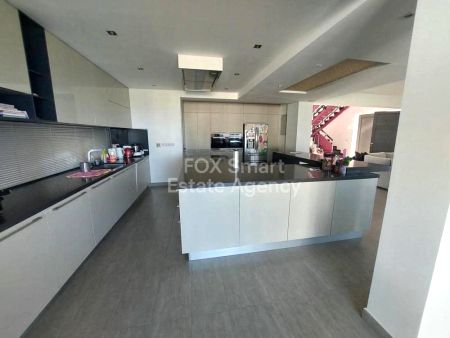 Вилла на продажу