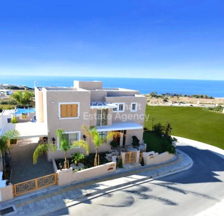 Вилла на продажу