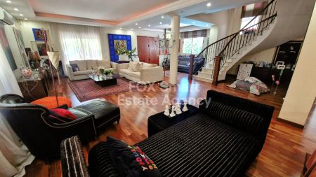 וילה למכירה