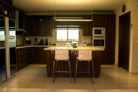 וילה למכירה