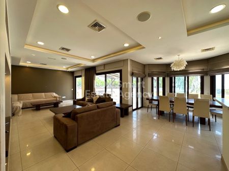 וילה למכירה