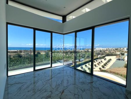 Вилла на продажу