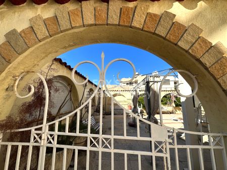 Вилла на продажу