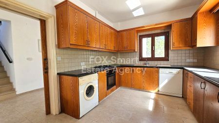 Thumbnail 5 Properties For Sale Lysos