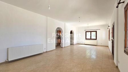 Thumbnail 3 Properties For Sale Lysos