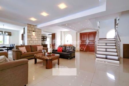 וילה למכירה