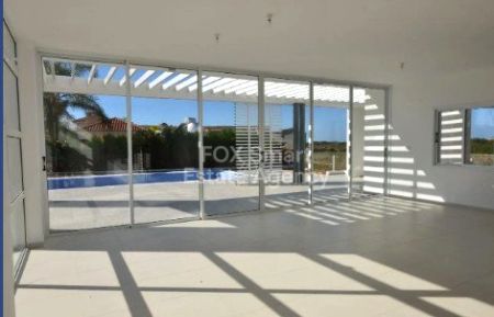 וילה למכירה