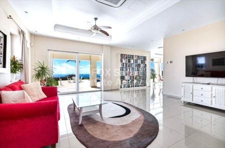 Вилла на продажу