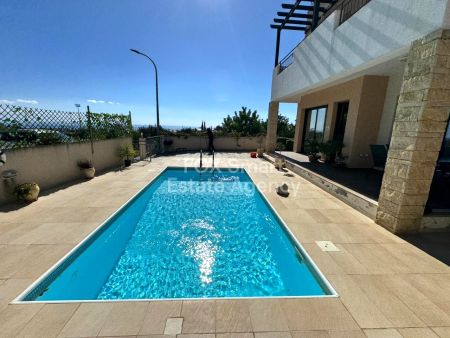 Вилла на продажу