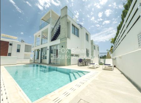 וילה למכירה