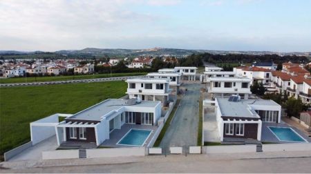 Villa zum Kauf
