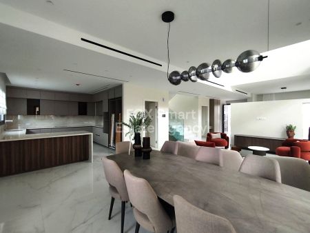 Вилла на продажу