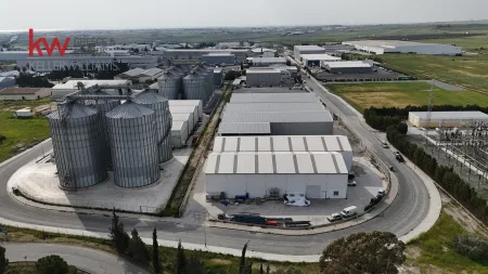 Magazzino in vendita