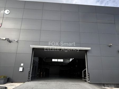 מחסן למכירה