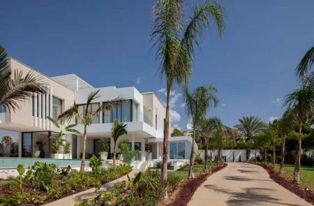 Villa for sale
