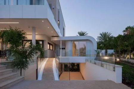 Villa for sale