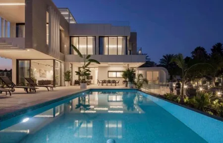 Villa for sale