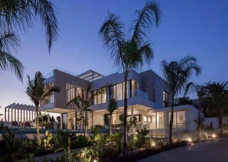 Villa for sale